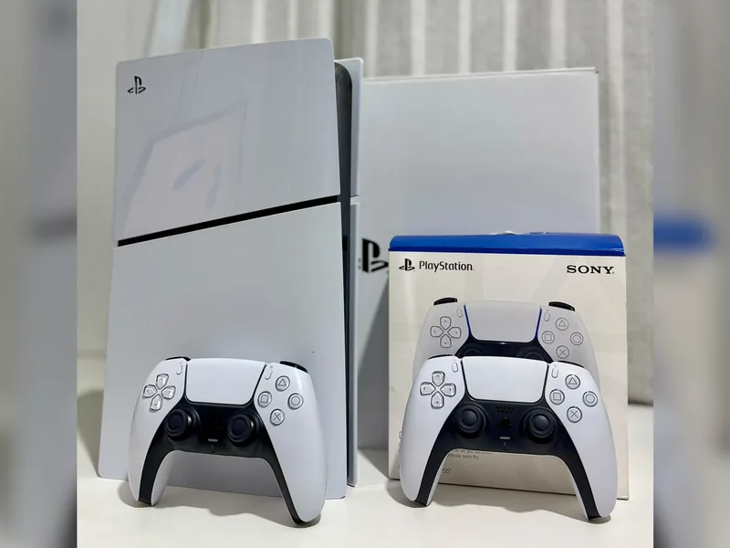 PlayStation 5 Super Slim com leitor de disco + 1 Terabyte